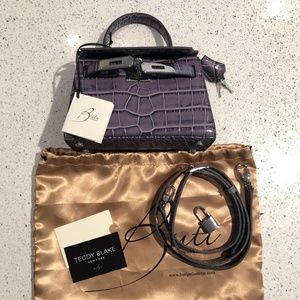 Teddy Blake Eva Croco 8"